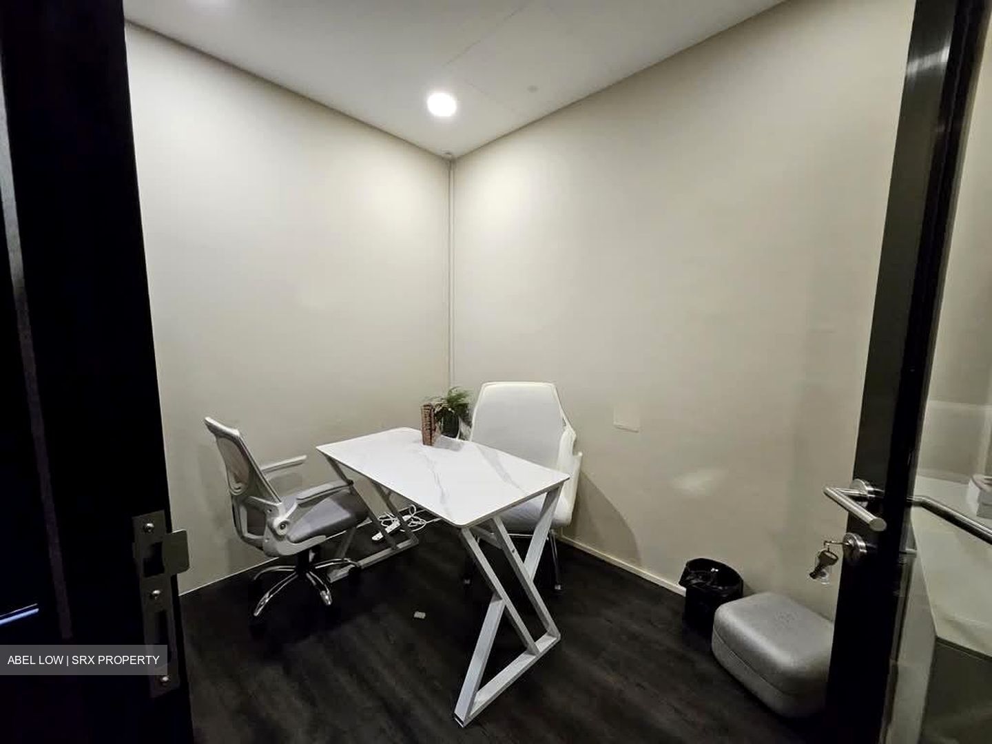 Hongkong Street (D1), Office #539416891